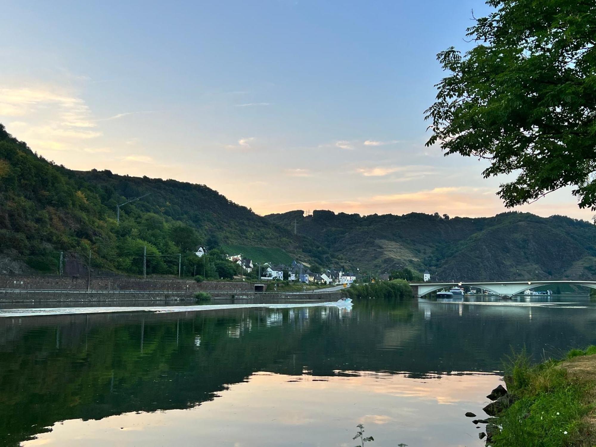 Mike'S Mosel Lodge Treis-Karden Esterno foto