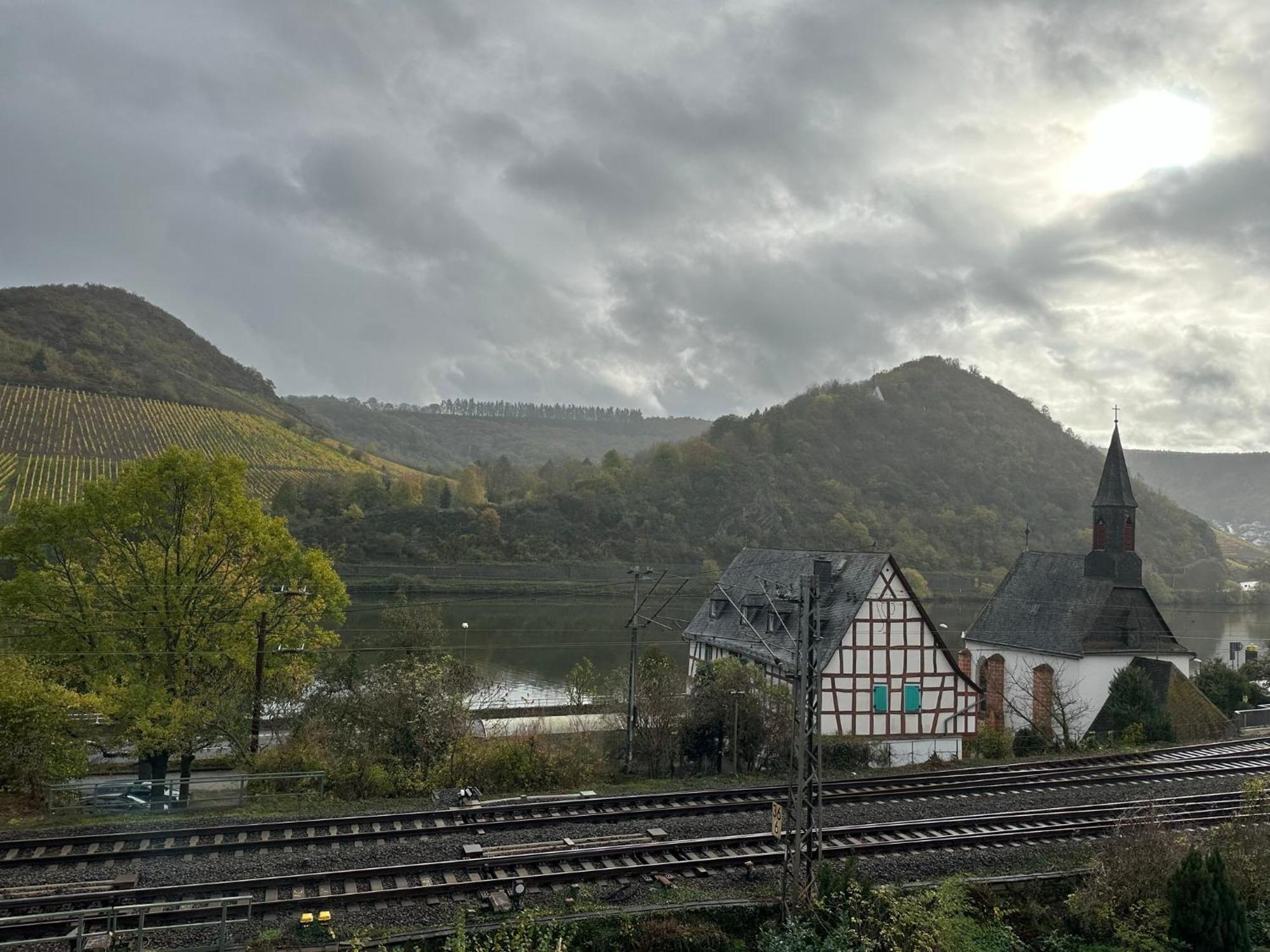 Mike'S Mosel Lodge Treis-Karden Esterno foto
